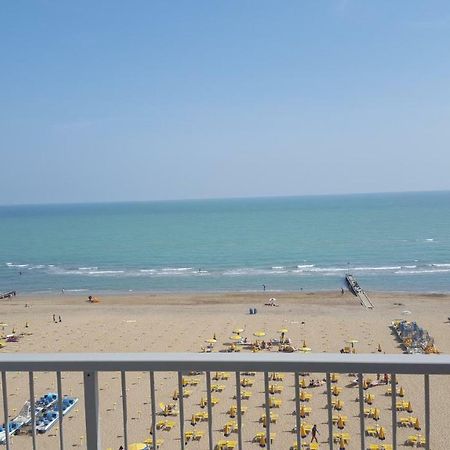 Residence Centro Commerciale - Walterigato Apartments Solo Per Famiglie Лидо-ди-Езоло Экстерьер фото