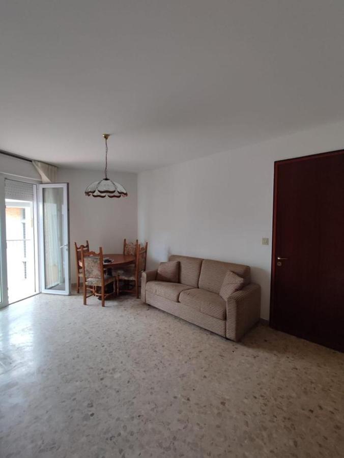 Residence Centro Commerciale - Walterigato Apartments Solo Per Famiglie Лидо-ди-Езоло Экстерьер фото