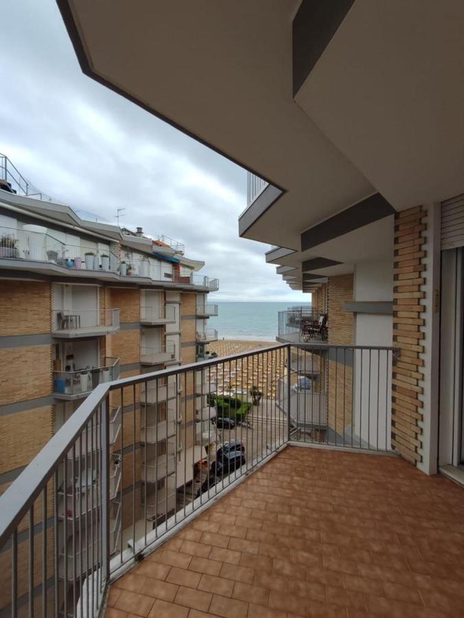 Residence Centro Commerciale - Walterigato Apartments Solo Per Famiglie Лидо-ди-Езоло Экстерьер фото