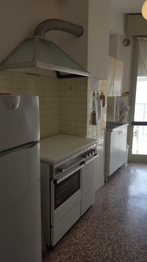 Residence Centro Commerciale - Walterigato Apartments Solo Per Famiglie Лидо-ди-Езоло Экстерьер фото